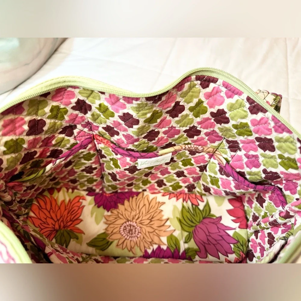 Vera Bradley Quilted Purse Tote in Hello Dahlia Pattern - Picture 8 of 15